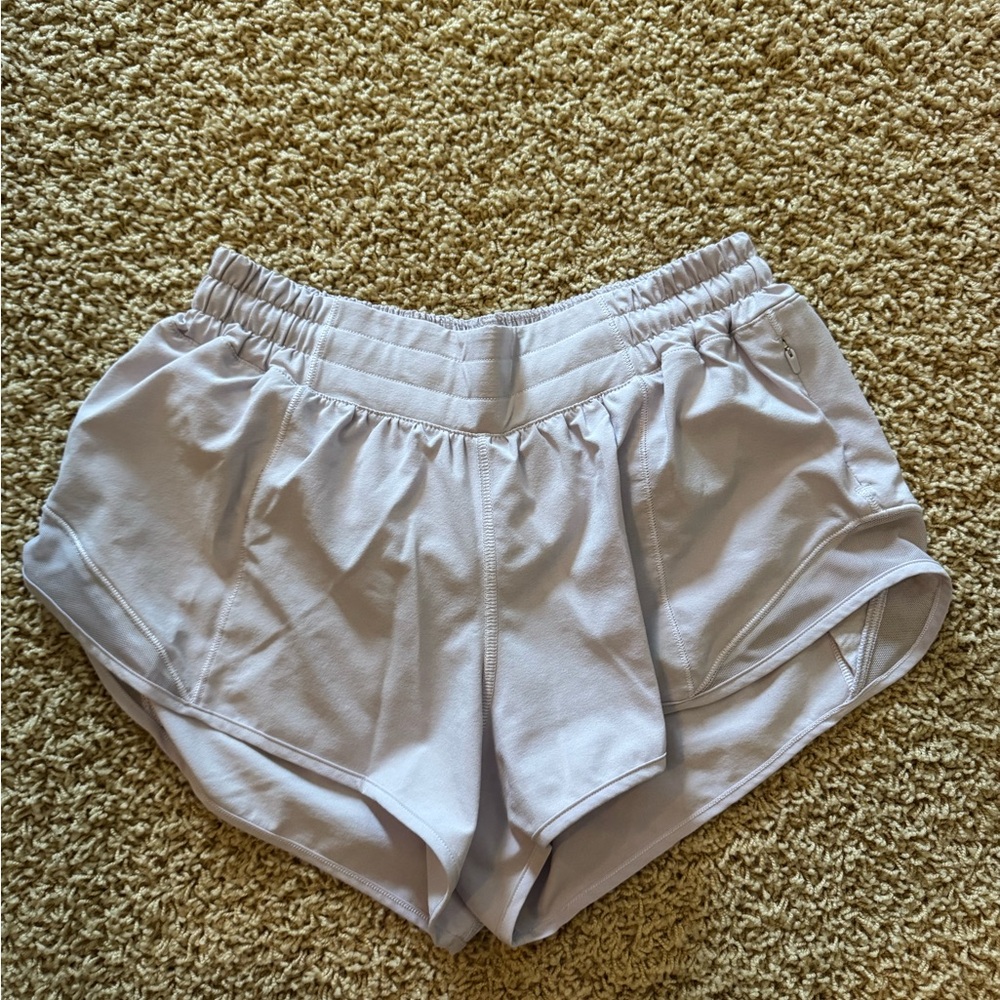 Women’s Lululemon Hotty Hot Shorts 2”